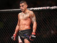 UFC: Петтис вернулся в полусредний дивизион и нокаутировал соперника