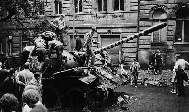 Советское вторжение в Чехословакию, 1968 год Советское вторжение в Чехословакию, 1968 год