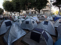 Жители приграничных поселков разбили палатки на бульваре Ротшильда в Тель-Авиве