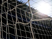 Скандал в Нидерландах. Судья нокаутировал вратаря 