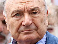 Михаил Жванецкий прервал выступления из-за сломанной руки