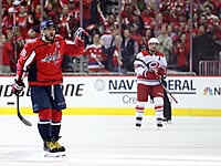 Дубль Ткачука. Александр Овечкин догнал Бобби Халла