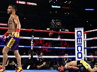 Бокс. Василий Ломаченко нокаутировал Энтони Кроллу