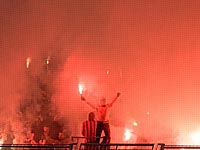 Два гола, удаление, два огненных шоу за 32 минуты. Сорван матч чемпионата Бельгии