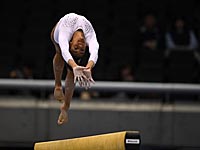 Спортивная гимнастика. Темнокожая чемпионка Европы получила банан на награждении