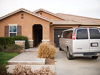 Чета из Калифорнии, пытавшая своих детей, приговорена к пожизненному заключению