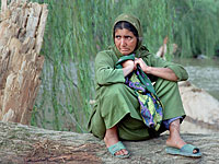 Десятки тысяч человек эвакуированы из зоны наводнения в Иране