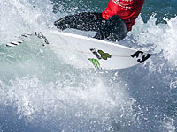 На Шри-Ланке во время серфинга погиб турист из Израиля