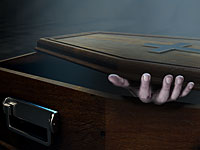 Мигрант из Ирака попытался добраться до британского берега в гробу