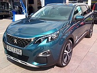 Кроссовер Peugeot 5008 получил новые двигатели и коробку передач