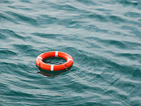 В Финском заливе перевернулся прогулочный катер: есть жертвы