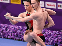 Синхронное плавание в Токио: не только девушки. Фоторепортаж