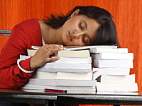 Сбой тестовой программы в вузах Индии: 20 студентов покончили с собой