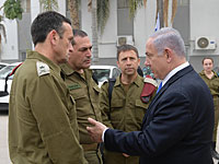 Биньямин Нетаниягу во время визита в Южный военный округ: 