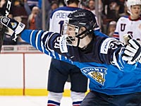 Первую шайбу чемпионата мира забросил 18-летний Каапо Какко