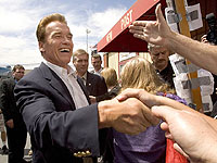 В ЮАР неизвестный напал на Арнольда Шварценеггера. ВИДЕО