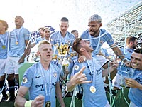 Гвардиола завоевал третий трофей в сезоне. 