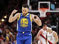 Карри набрал 36 очков. 