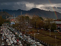 На фоне циклона 