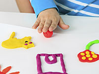 Воспитательница в яслях в Герцлии подозревается в издевательствах над детьми