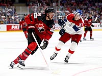 В финале чемпионата мира встретятся сборные Финляндии и Канады