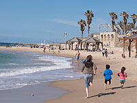 Минздрав рекомендует воздержаться от купания на пляже Гиват-Алия в Тель-Авиве