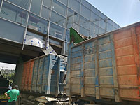 Грузовой автомобиль повредил мост в Иерусалиме