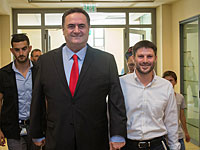 Исраэль Кац передал обязанности министра транспорта Бецалелю Смотричу