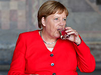 Ангеле Меркель снова стало плохо на официальном мероприятии