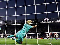 Чемпионат мира. Первыми в полуфинал вышли англичанки