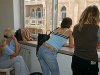 Пожарные подозреваются в том, что пользовались услугами проституток во время отдыха, организованного профсоюзом