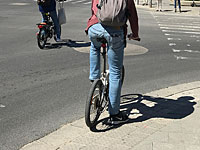 Двое электровелосипедистов задержаны за уличный разбой в Яффо