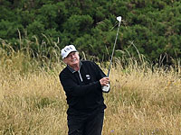 Трамп, играющий в гольф над трупами мигрантов: карикатурист лишился работы