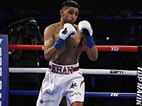 Бокс. В Саудовской Аравии Амир Хан нокаутировал Билли Диба