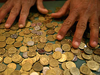 Радиостанция, приговоренная к штрафу, заплатила истцу 30 тысяч шекелей, монетами по 10 агорот