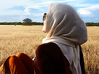 Иранская модель перебралась в Париж из-за преследований после ее