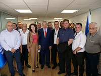 Амир Перец, Эхуд Барак и