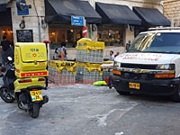 Врачи борются за жизнь мужчины, упавшего с крыши здания