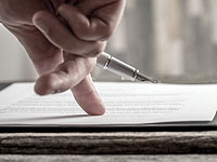 Британка заявила, что полиция Кипра вынудила ее подписать признание о ложном обвинении в изнасиловании