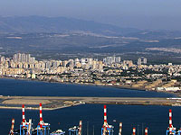 Жители Хайфского залива жалуются на жжение в глазах и головные боли