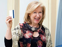 Как оформить удобное получение российской пенсии в Израиле. Особые цены на период осенних праздников