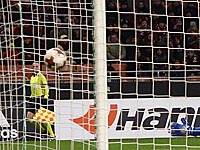 Лига Европы. Красивый гол Дана Битона помог разгромить 