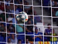 Лига Европы.  Бибрас Натхо вышел на замену. Голы бывших форвардов