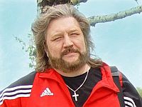 Умер знаменитый переводчик фильмов на видеокассетах Юрий Живов