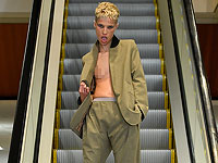 Обнажение в библиотеке: завершилась новозеландская неделя моды. Фоторепортаж 
