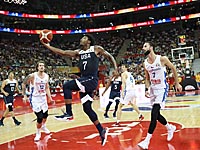 Чемпионат мира по баскетболу. Американцы разгромили чехов, французы победили немцев