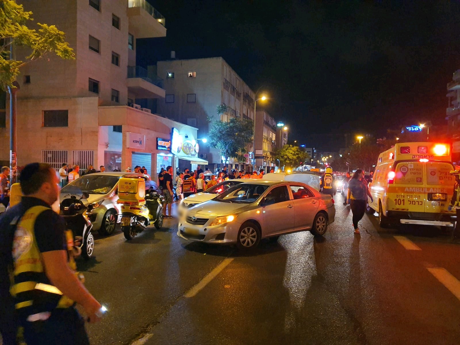В Кирьят-Ате автомобиль сбил пешехода