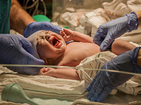 В Индии 74-летняя женщина родила двойню