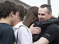 Самолет с украинскими политзаключенными приземлился в 