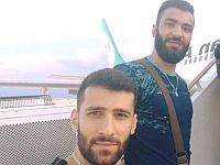 К сообщению ЦАХАЛа приложены снимки, на которых Заиб и Захар запечатлены на борту самолета иранской компании Mahan Air